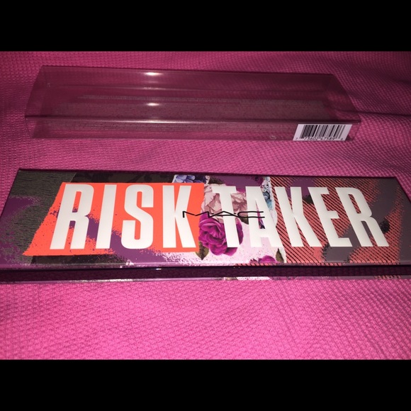 M.A.C - Picture 6 of 8